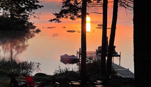 Family Friendly Waterfront Escape -7BR w/Dock, Eagle Views, Kayaks & Near Acadia