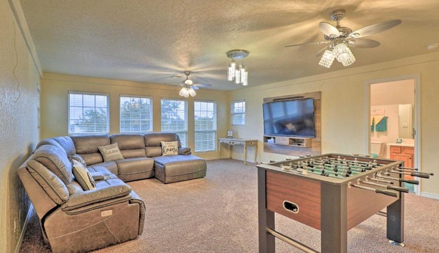 Family-Friendly Woodway Home with Private Yard!