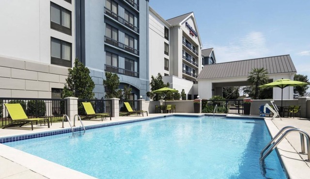 Family & Friends Getaway! 3 Spacious Units, Minutes to Gulfgate Shopping Center!