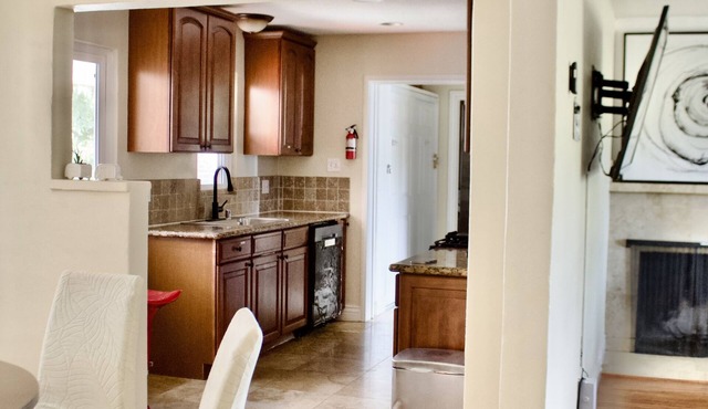 Family & friends Getaway-4BR Pool + RV