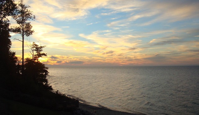 Family Fun And Beautiful Views On Lake Erie. Perfect Luxury Condo/Indoor Pool