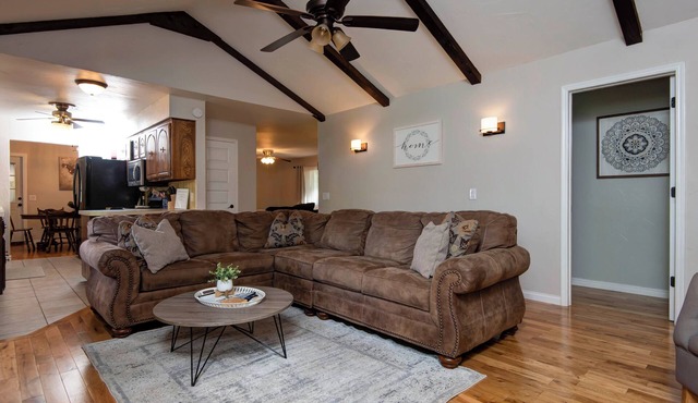 Family Fun at Primrose Retreat - Cozy, Clean & Chemical-Free