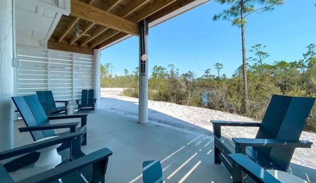 Family Fun at the Beach! Pool, Wetlands View, Sleeps 10!