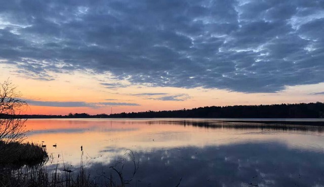 Family Fun At The Flowage. Lake House. 4 bed, 3 bath on Machickanee Flowage-Lake