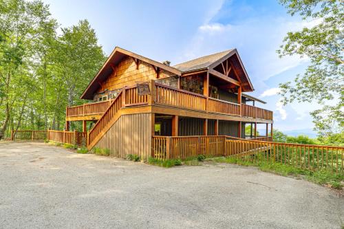 Family Fun! Beech Mtn Home with Game Room and Views