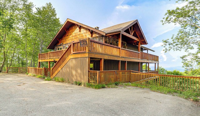Family Fun! Beech Mtn Home w/Game Room & Views