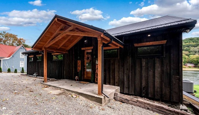 Family Fun by the River: Unmatched Cabin Experience in Pennsylvania