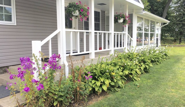 Family Fun Cozy Cottage