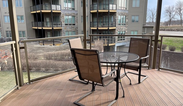 Family Fun Escape! 3BR, 2BA Bridges Bay condo sleeps 10 + 6 Waterpark Passes