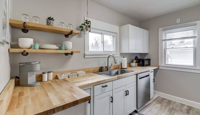 Family Fun! - Gameroom - Backyard