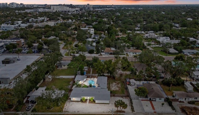 Family Fun House near Siesta Key