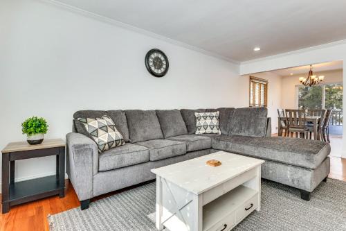 Family Fun in Scotch Plains! Home with Game Room