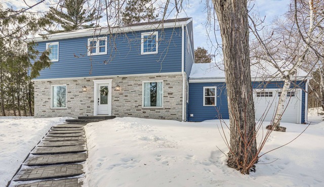 Family Fun on Lake Bemidji! Spacious Home w/Yard