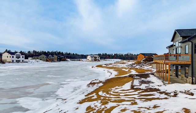 Family Fun on the Lake! Wisconsin Upland Getaway