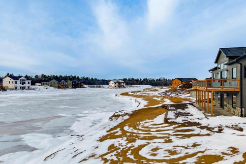 Family Fun on the Lake! Wisconsin Upland Getaway