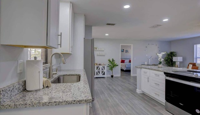 Family Fun: Ping Pong, Bbq, Walk to Park Nearby