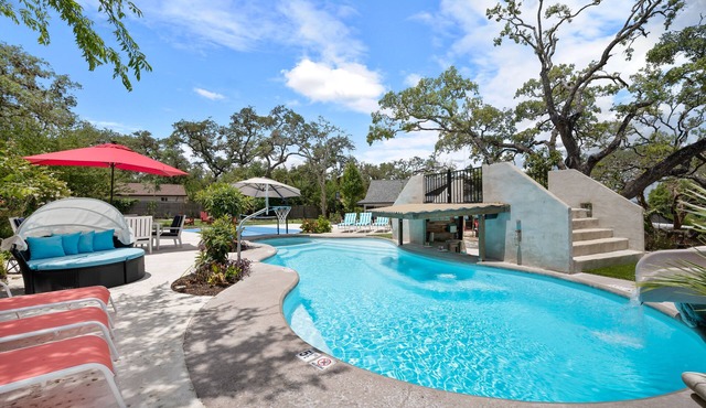 Family Fun! Pool, Hot Tub, Pickleball & More