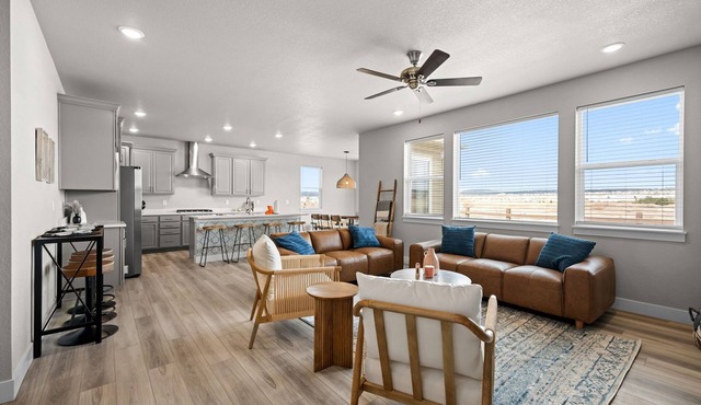 Family Fun Retreat-Air Force-Hot Tub, Game Room
