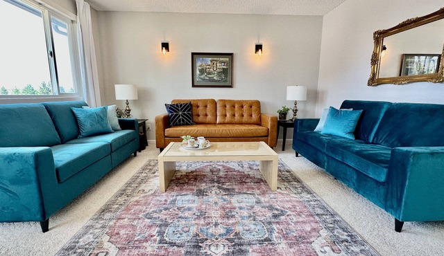 Family Fun, Spacious, Clean, Central Location, 2nd Family Room, Game Room