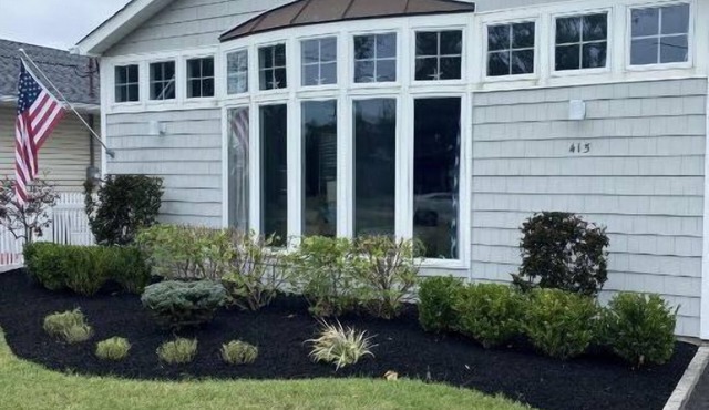 Family Fun Home. 5 Bedroom & Inground Pool ! n4 blocks from the Beach !