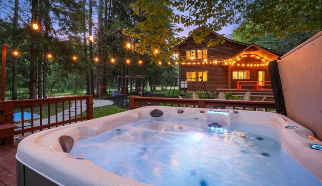 Family Fun Cabin on 58 acres | Pickleball, Hot Tub