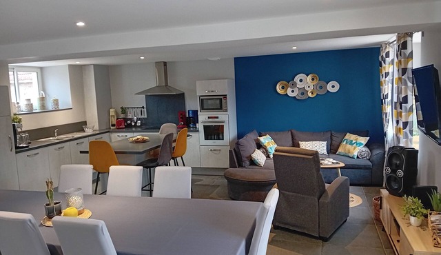 Family gîte for 14 people