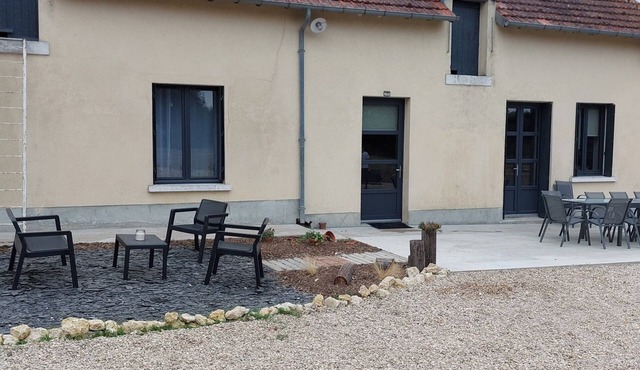 Family gîte in the countryside, close to Beauval Zoo and Valençay Castle