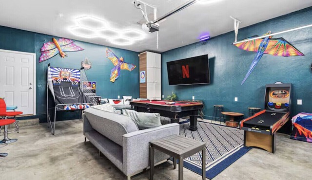 Family Game Retreat|Spa Arcade Pickleball Yosemite