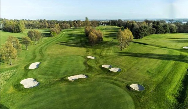 Family - Garden - Parking - Wifi - Sleeps 5