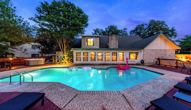 Family Gem - Heated Pool, Hot tub, GameRooms, Playground, Firepit, Chess, EV…