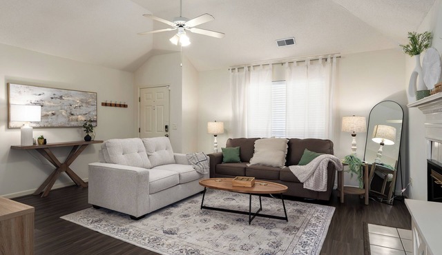 Family Gem in Pelham 3BR/2Bath 1 LEVEL Pet friendly home