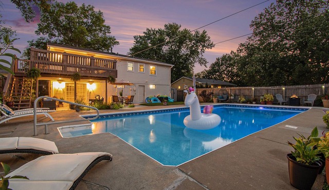 Family Gem with swimming pool andnArcade game.