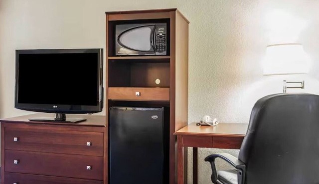 Family Getaway Near Parx Casino, Sesame Place & Bucks County Attractions