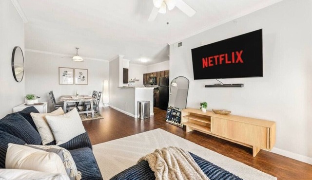 Family Getaway | 3BR2BA | Pool, Gym, Park