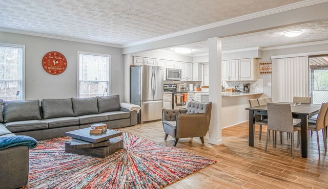 ✩Family Getaway ✩Game room ✩Pet Friendly ✩Sleeps 15 ✩