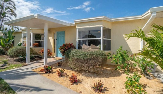 Family Getaway - 6/3 - Pool, Patio, Fire Pit, Walk to the Beach