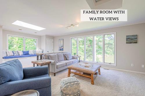 Family Getaway w Dock Kayaks Firepit & More