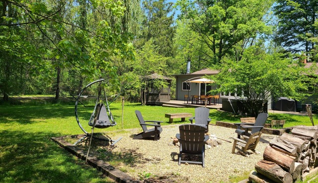 Family Getaway w/year round Hot Tubn