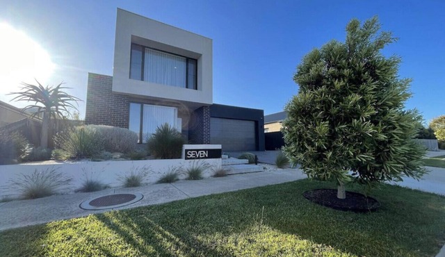 Family Getaway with Siete Coramba in Ocean Grove