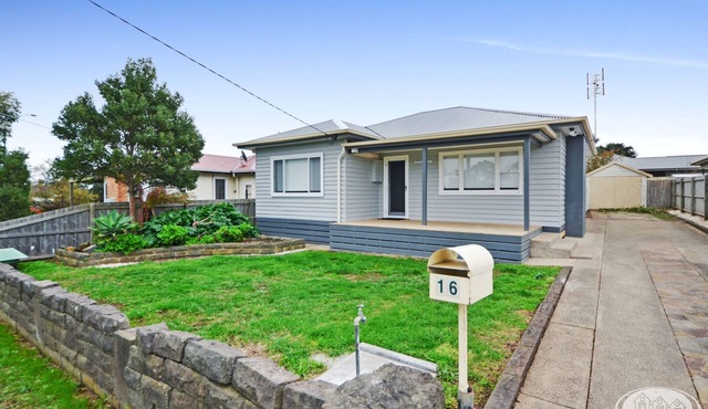 Family getaway with room to park the boat