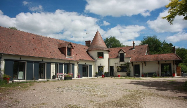 Family gîte in the countryside, near Beauval Zoo and the Loire castles!