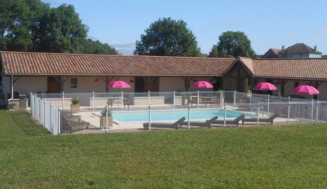Family gîte Passiflora in the Dordogne, with swimming pool&magnificent view