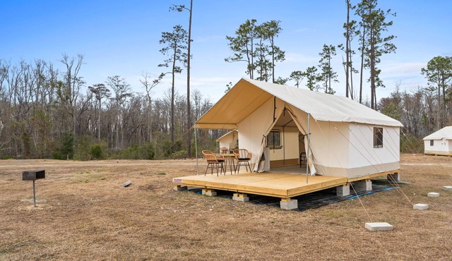 Family Glamping: Fishing Ponds & Playground