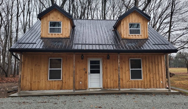 Family/Group, Pet Friendly Lodge. 2 Private acres @ 7 Springs offsite!