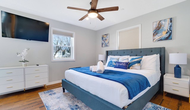 Family/Group Retreat Near USNA stadium & Downtown Annapolis; Private yard