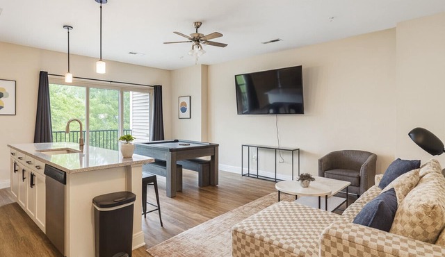 Family & Group Retreat|3 Queens Beds Pool Table 11