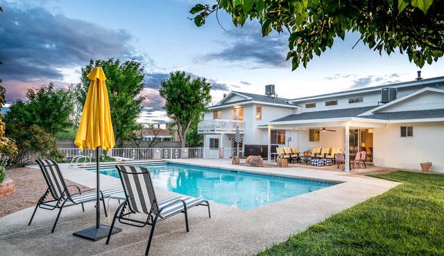 Family&Groups, 5br, Sleep 12, Pool/Hot tub/Firepit