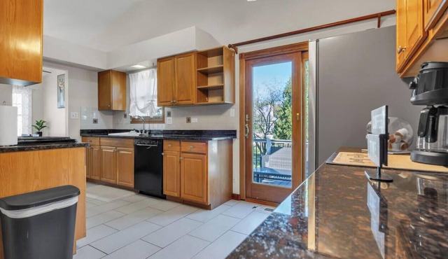 Family Haven in Streamwood | Ideal for Stay Long