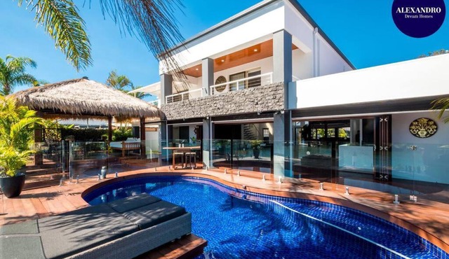 Family Haven / Runaway Bay