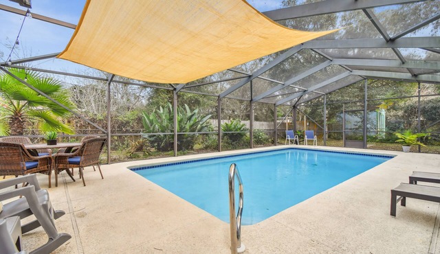 Family HEATED POOL mins to dt/ beaches/inlet, 2 boat drops, pets ok